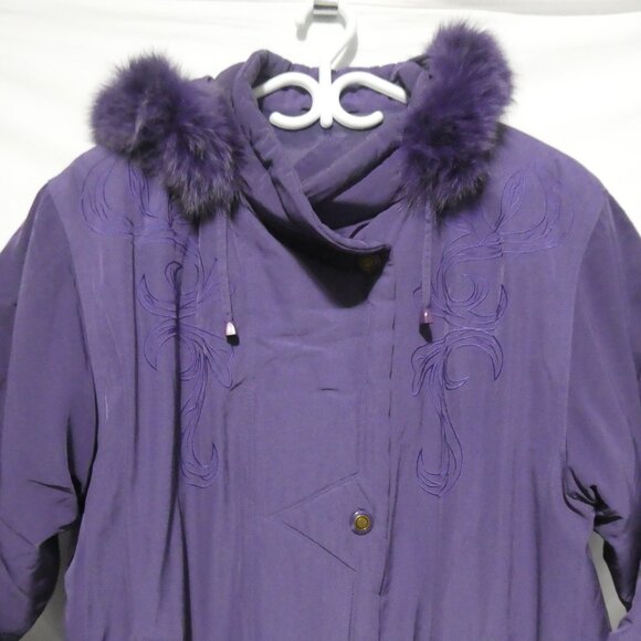 LAURA PETITES | large | Long Purple Winter Coat with Faux Fur Collar | GUC - Picture 5 of 16